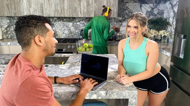 [CrazyCollegeGFs] Angie Faith Big Naturals Kitchen Cheater